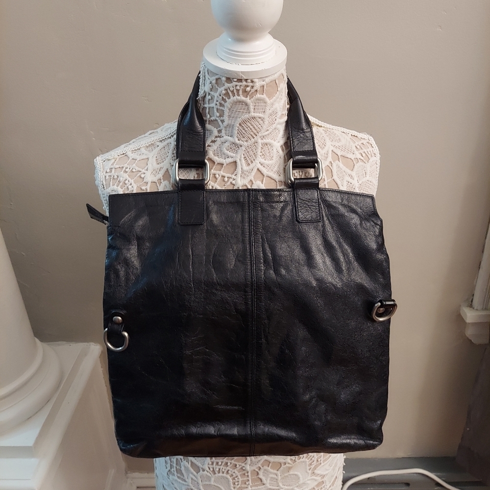 GARNET HILL Leather Fold Over Arm/Crossbody Bag - Picture 8 of 15